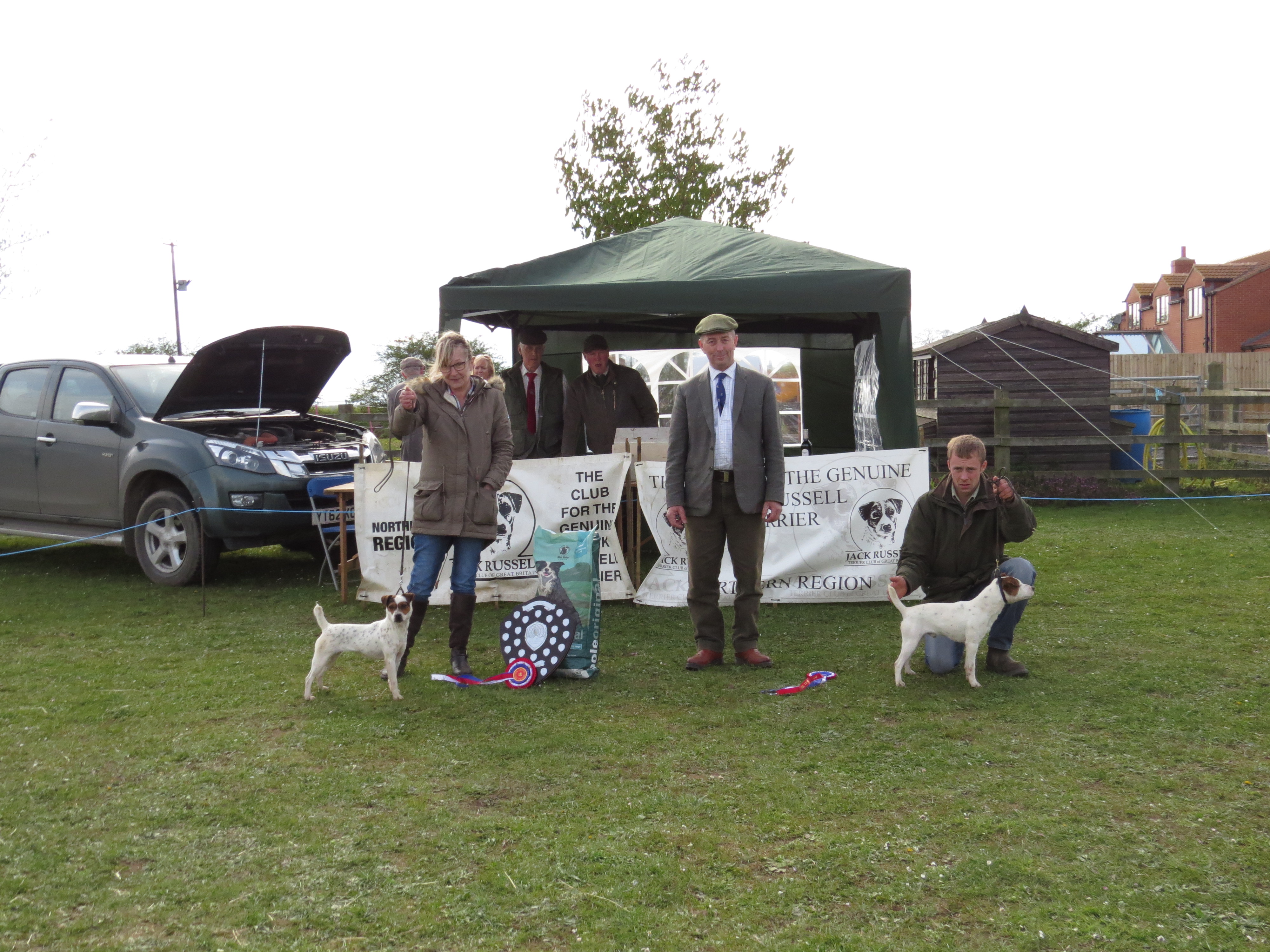 Champion Mandy Hulme with Ellie judge Ian Jolly and reserve Martyn Hulme's Grommit